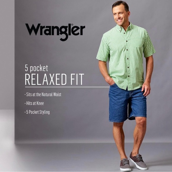 NWT Wrangler Authentics Men's Classic Jean Short in Black Size 32 - Picture 9 of 9